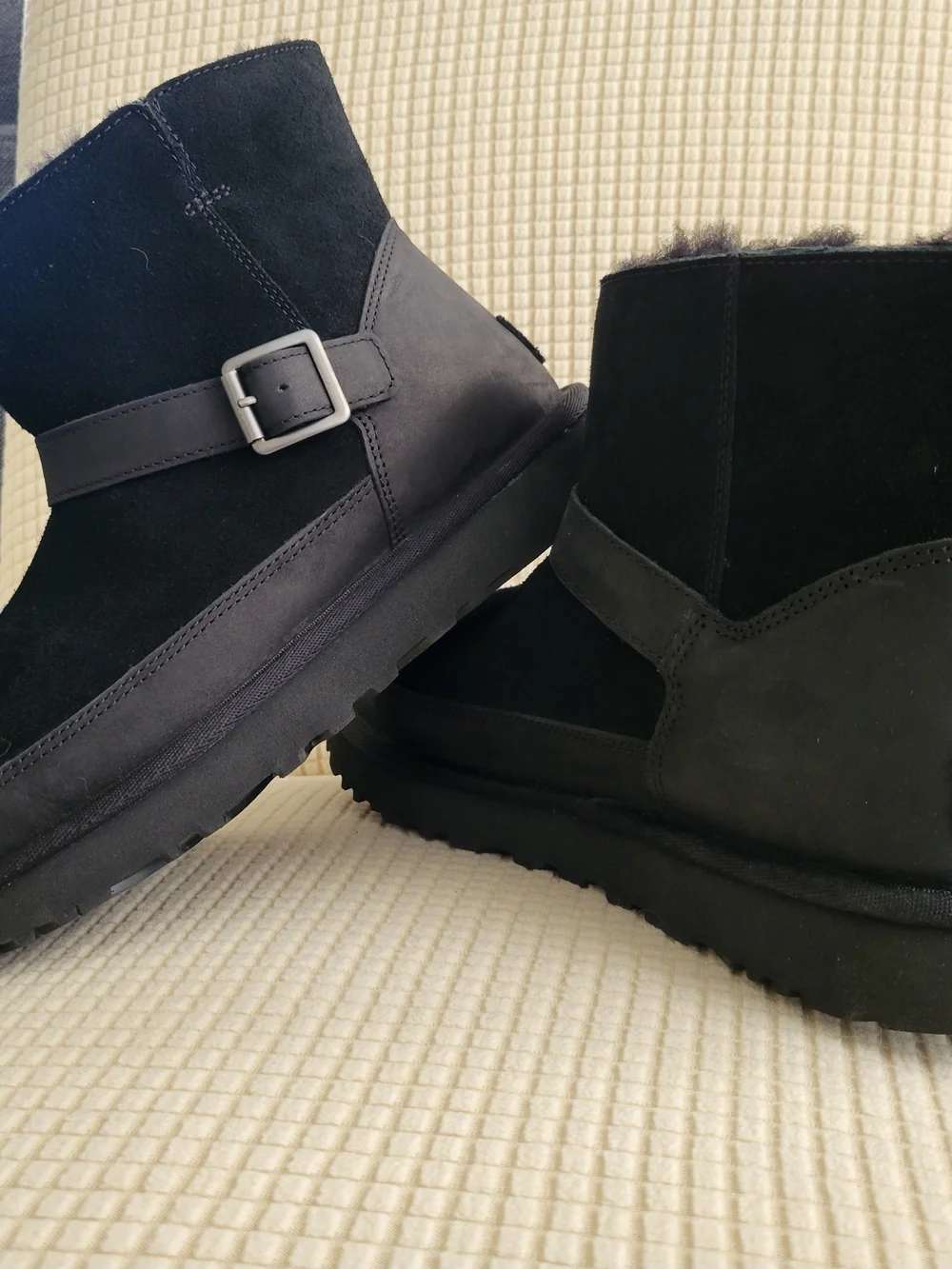 UGG Classic Mini Bellina Belted Boots Black Women's Size 8 / 39 Brand New Unworn